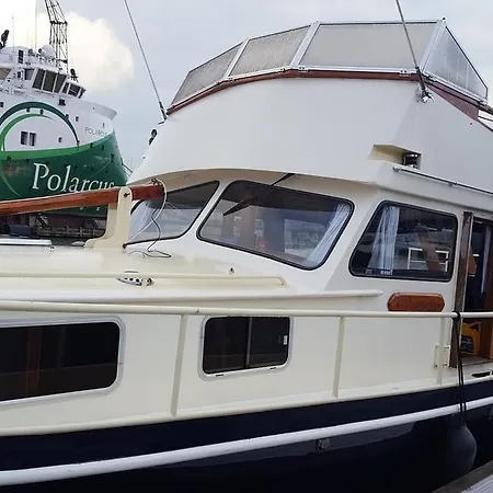 Boat Houthavenkade 赞丹