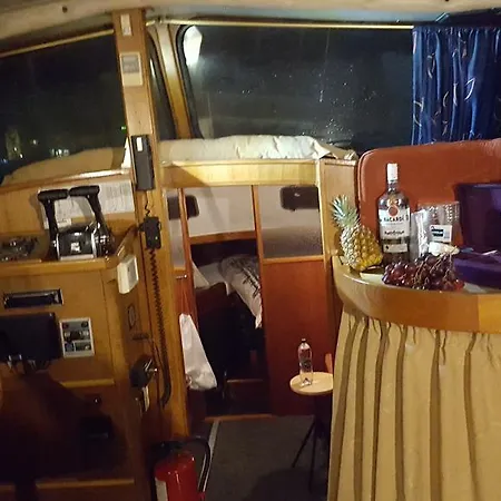 船屋 Boat Houthavenkade 赞丹
