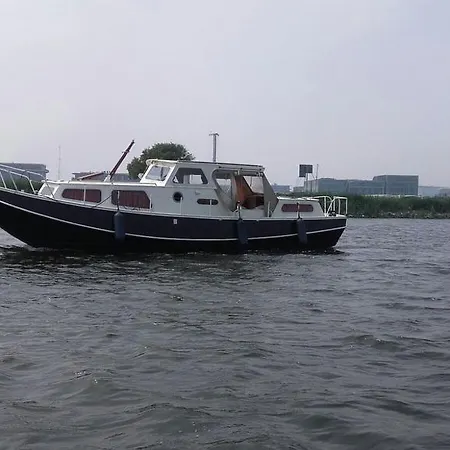 Boat Houthavenkade