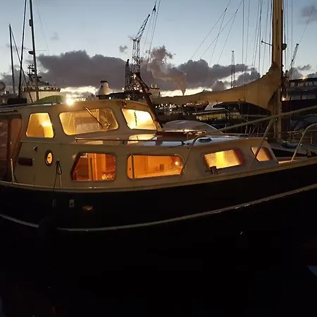 Boat Houthavenkade *