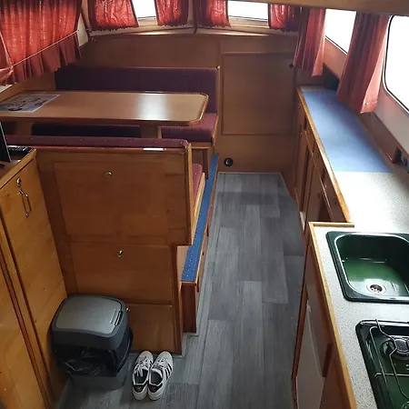 Boat Houthavenkade * 赞丹